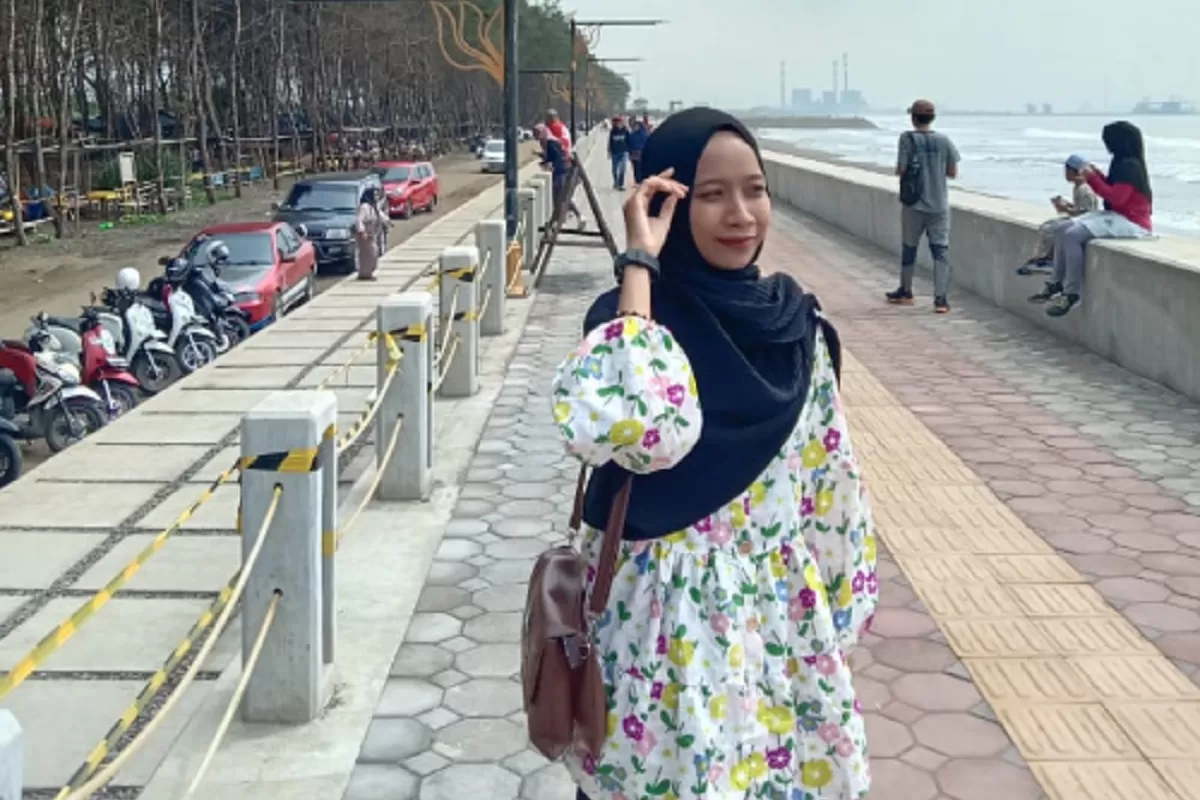 Senja di Alas Cemara: Rahasia Pantai Tenang di Tengah Kota Cilacap